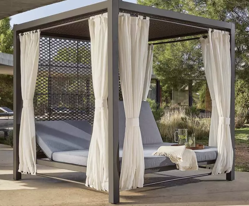 Lit de jardin double avec rideaux (baldaquin)(MOM 23559)